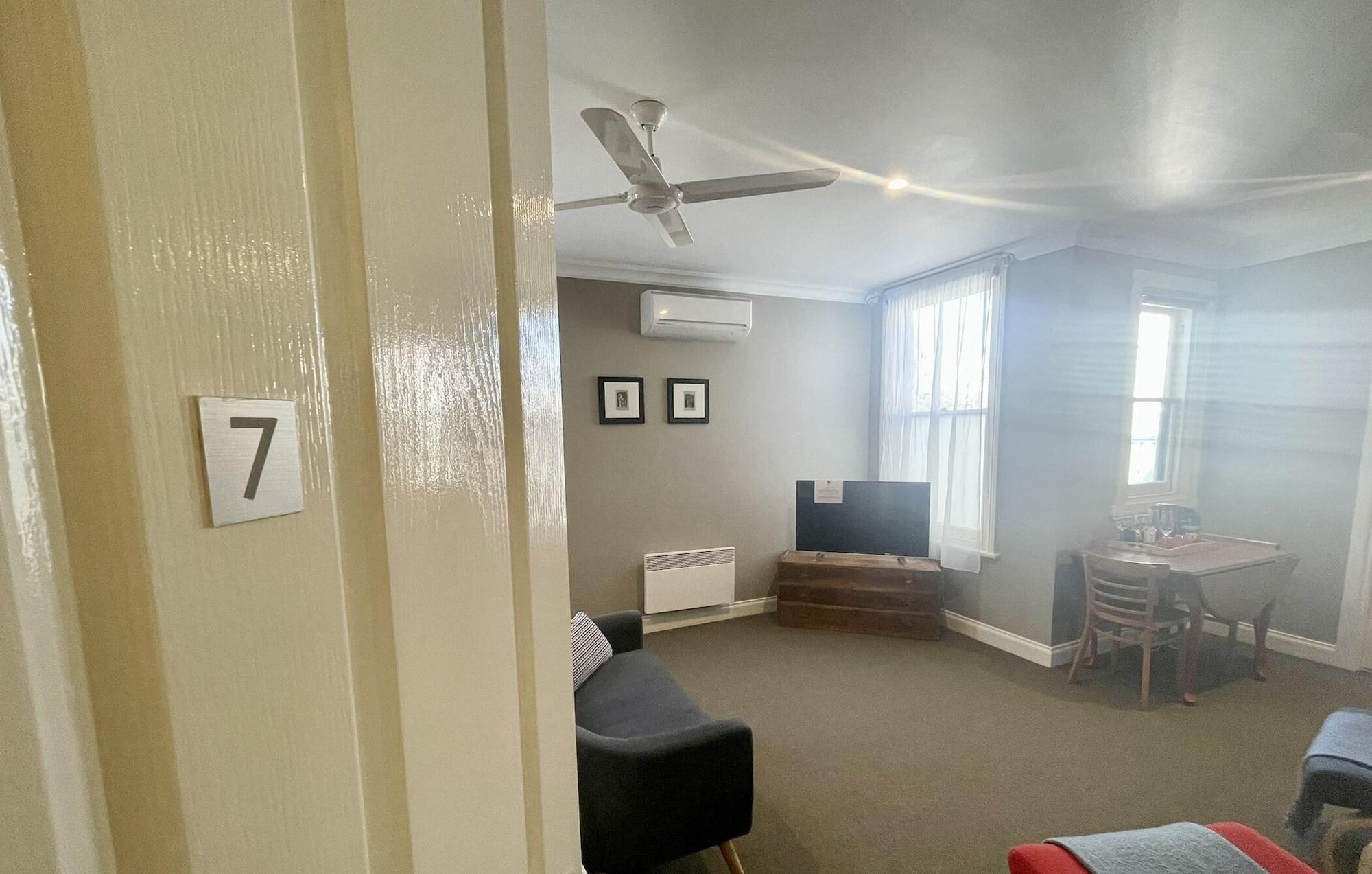 Athelstane House Hotel Queenscliff Exterior photo