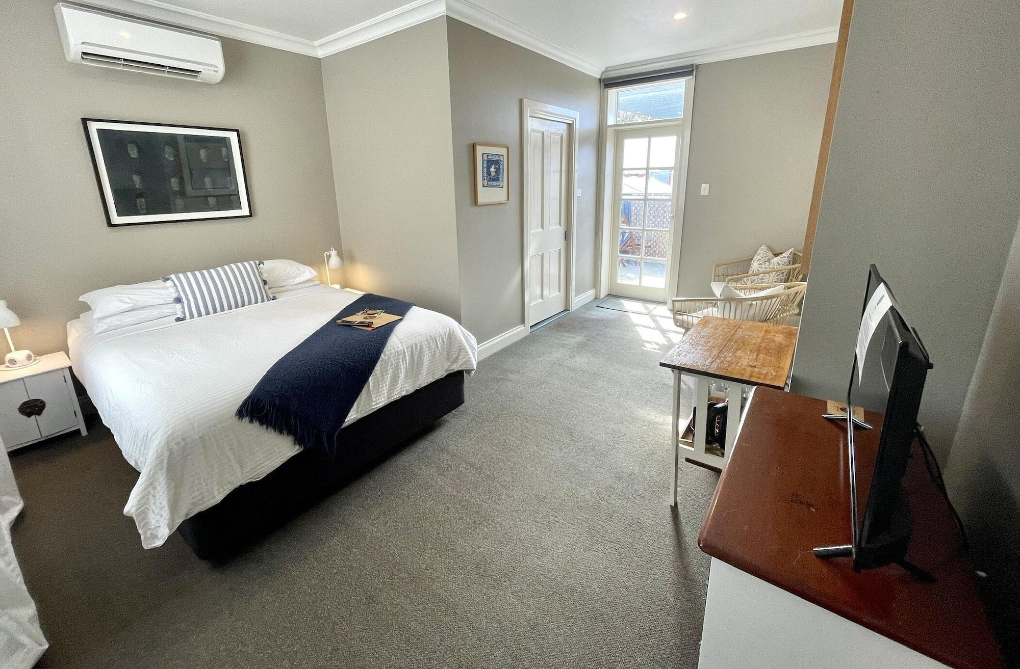 Athelstane House Hotel Queenscliff Exterior photo